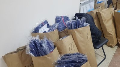 Виборчим комісіям у Харкові почали видавати засоби індивідуального захисту Виборчим комісіям у Харкові почали видавати засоби індивідуального захисту