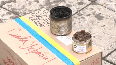 Харківський архітектор виготовляє окопні свічки для передової Харківський архітектор виготовляє окопні свічки для передової