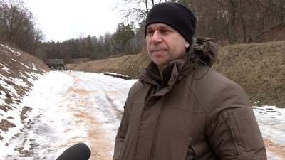 Атрошенко та депутати: у Чернігові чиновники зібралися на стрільби
