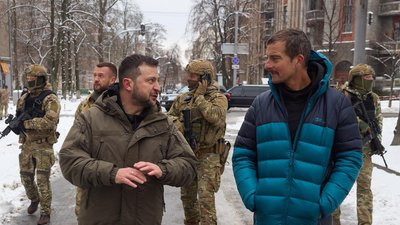 Фільм "Беар Ґріллз зустрічається з президентом Зеленським" показали на каналі Discovery