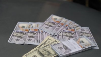 Ввозив авто як гуманітарну допомогу, а потім продавав: в Одесі затримали киянина Ввозив авто як гуманітарну допомогу, а потім продавав: в Одесі затримали киянина