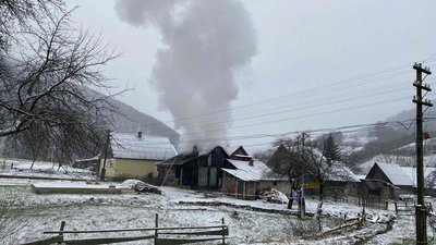 У селі Білин на Закарпатті на місці пожежі у будинку виявили тіло чоловіка У селі Білин на Закарпатті на місці пожежі у будинку виявили тіло чоловіка