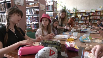 На Черкащині переселенка з Краматорська організувала дозвілля для дітей На Черкащині переселенка з Краматорська організувала дозвілля для дітей
