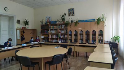 Миколаївська шкільна бібліотека віком 149 років Миколаївська шкільна бібліотека віком 149 років