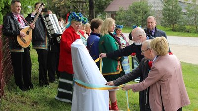 На Вінниччині відкрили пам’ятник пісні "Повій, вітре, на Вкраїну" На Вінниччині відкрили пам’ятник пісні "Повій, вітре, на Вкраїну"