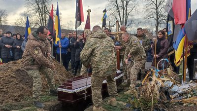 Похорон бійця у Коропецькій громаді Андрія Куриляка, Тернопільщина, 2024 Похорон бійця у Коропецькій громаді Андрія Куриляка, Тернопільщина, 2024