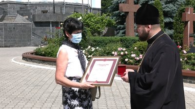 ПЦУ подякувала рівненським медикам за боротьбу з COVID. Хто і що отримав ПЦУ подякувала рівненським медикам за боротьбу з COVID. Хто і що отримав