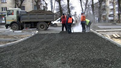 Роботи відновили з мінімальним фінансуванням: у Луцьку триває ремонт проспекту Волі