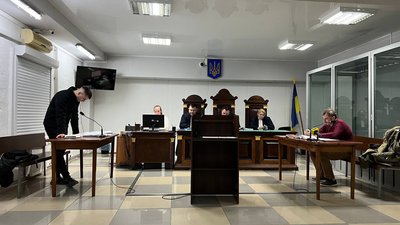 Просить надати перекладача. У Миколаєві відбулося судове засідання над підозрюваним у держзраді