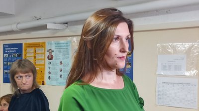 У Дніпрі дітей переводять в інші школи з укриттями: що про це думають батьки