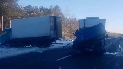 На Херсонщині смертельне ДТП за участі двох вантажівок На Херсонщині смертельне ДТП за участі двох вантажівок