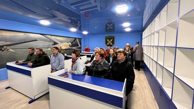 На Тернопільщині відкрили перший в Україні навчальний центр керування дронами На Тернопільщині відкрили перший в Україні навчальний центр керування дронами
