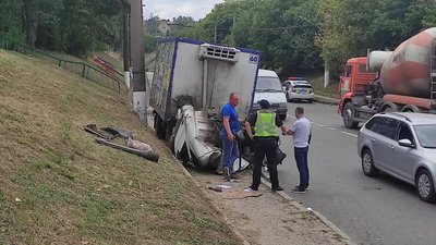 У Харкові помер водій фургона, у якого зірвало кабіну під час руху