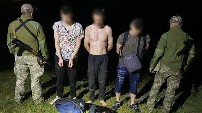 Чоловіки, яких затримали прикордонники на Вінниччині