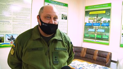 У Житомирі до 10 жінок стали на військовий облік У Житомирі до 10 жінок стали на військовий облік