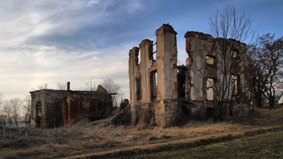 Руїни колишнього палацу Тишкевичів