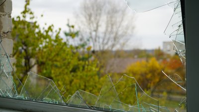 За пів години по Краматорську вдарили сім безпілотників: що відомо