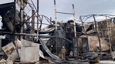 Вибух на виробництві олії у Харкові зруйнував будівлю Вибух на виробництві олії у Харкові зруйнував будівлю