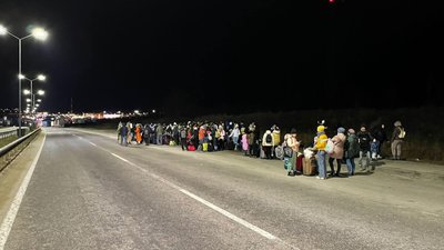 На Львівщині за три доби кордон з Польщею перетнули близько 100 тисяч людей