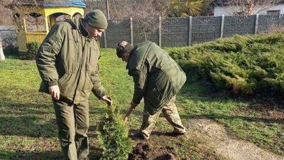 Озеленення та прибирання: як лісівники Черкащини долучилися до Дня довкілля Озеленення та прибирання: як лісівники Черкащини долучилися до Дня довкілля