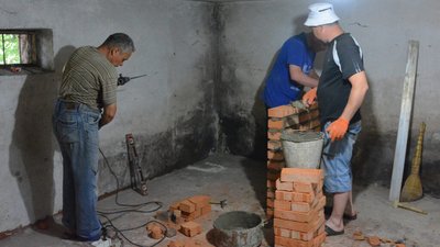 У дитбудинку в Луцьку облаштовують укриття У дитбудинку в Луцьку облаштовують укриття