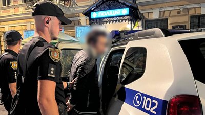 Напади на жінок у центрі Одеси, поліція