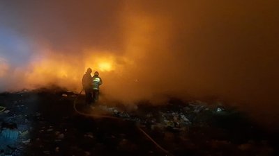 На Франківщині вночі горіло сміттєзвалище На Франківщині вночі горіло сміттєзвалище