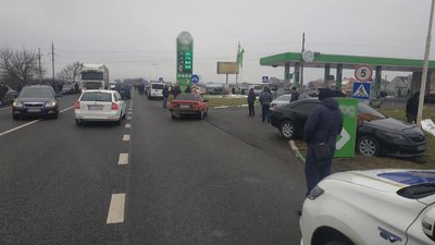 ДТП поблизу Ужгорода: через невдалий обгін водій збив пішохода
