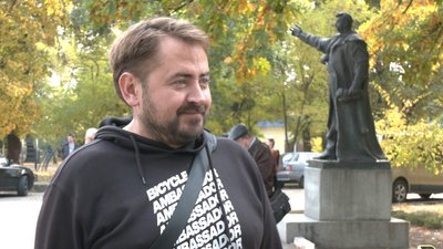 У Запоріжжі пропонують перенести пам'ятник Хмельницькому заради відродження України У Запоріжжі пропонують перенести пам'ятник Хмельницькому заради відродження України