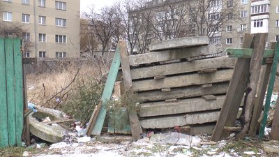 Іванофранківці скаржаться на стихійне сміттєзвалище поблизу житлових будинків Іванофранківці скаржаться на стихійне сміттєзвалище поблизу житлових будинків