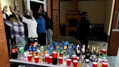 На Дніпропетровщині викрили жінку, яку підозрюють в організації закритих нарковечірок