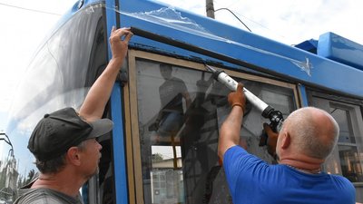 На миколаївські лінії вийдуть відновлені після обстрілів тролейбуси