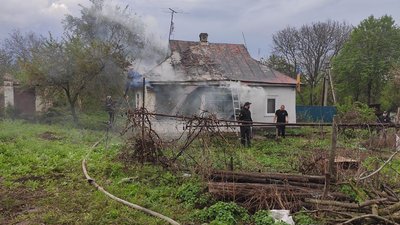 За минулу добу рятувальники ліквідували три пожежі в житловому секторі За минулу добу рятувальники ліквідували три пожежі в житловому секторі