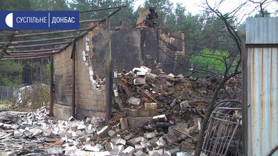 Жителі селища Сиротине втратили дома через лісову пожежу Жителі селища Сиротине втратили дома через лісову пожежу