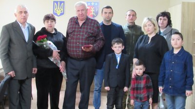 На Полтавщині рідним загиблого воїна Сергія Сердюка вручили орден