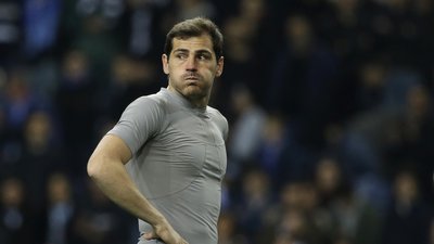 "Я - гей". На сторінці Ікера Касільяса з'явився допис про камінаут, згодом ексгравець заявив про хакерську атаку
