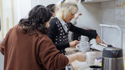 Мешканці будинку підтриманого проживання «Оселя Садгора»