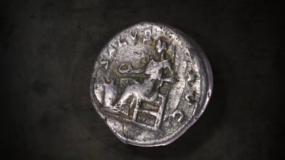 Під час розкопок львівські археологи знайшли римські монети Під час розкопок львівські археологи знайшли римські монети