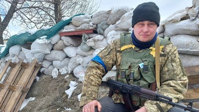 "Красавчик", "Хімік", "Хантер" та "Тринадцятий". Сумські добровольці розповіли, як для них почалося 24 лютого "Красавчик", "Хімік", "Хантер" та "Тринадцятий". Сумські добровольці розповіли, як для них почалося 24 лютого