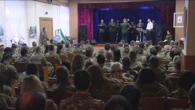День Збройних сил України: оркестр Нацгвардії привітав 101-й окремий полк зв'язку Повітряних сил