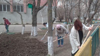 У Херсонській громаді відбувся суботник