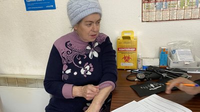 «Лікарі без кордонів» прийом жителі прифронтове село Дмитрівка Донецька область «Лікарі без кордонів» прийом жителі прифронтове село Дмитрівка Донецька область