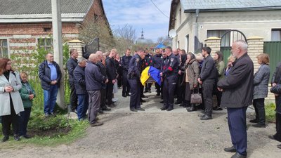 У громадах на Тернопільщині поховали трьох бійців роти "Тернопіль" У громадах на Тернопільщині поховали трьох бійців роти "Тернопіль"