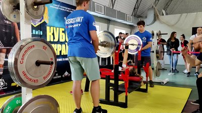Черкаські богатирі взяли участь у Кубку України Черкаські богатирі взяли участь у Кубку України