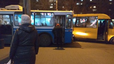 Від 31 березня у Кременчуці перевозять лише окремі категорії громадян Від 31 березня у Кременчуці перевозять лише окремі категорії громадян