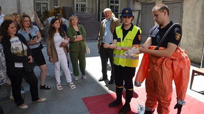Що робити у разі хімічної чи радіаційної небезпеки: у Львові розпочинають навчання