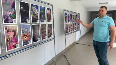У Луцьку експонується виставка картин, створена штучним інтелектом У Луцьку експонується виставка картин, створена штучним інтелектом