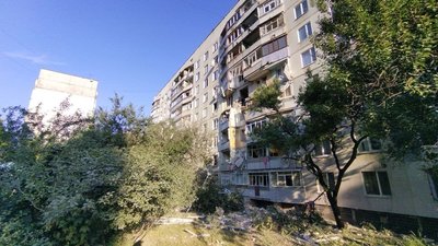 Російський снаряд влучив у багатоквартирний будинок у Чугуєві — Синєгубов Російський снаряд влучив у багатоквартирний будинок у Чугуєві — Синєгубов