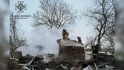 Пожежа на Чернігівщині, де у житловому будинку загинули двоє людей Пожежа на Чернігівщині, де у житловому будинку загинули двоє людей