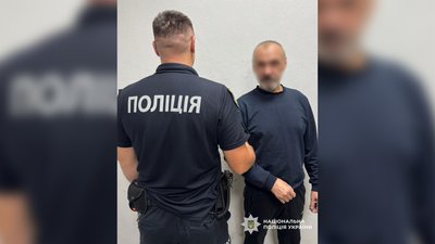 Вдарив ножем у живіт під час розпиття алкоголю: у Чернігові затримали підозрюваного